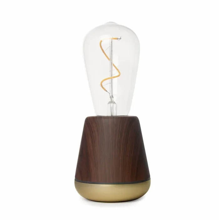 Humble – Wiederaufladbare Tischlampe One Walnut