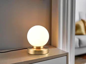 meineWunschleuchte LED Tischleuchte Kugel Glasschirm Weiß Sockel Messing – Touch dimmbar, Höhe 15cm
